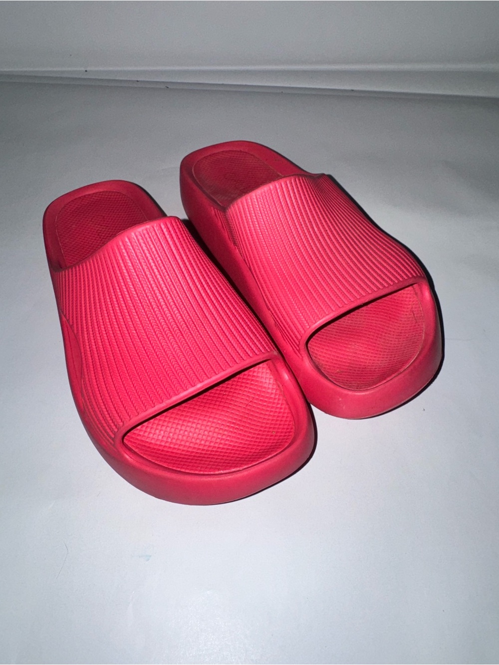 Women’s Slip-On Slide Sandals in Pink
